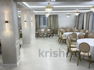 Дом · 5 комнат · 450 м², Мызы 15/1 за 200 000 〒 в Усть-Каменогорске