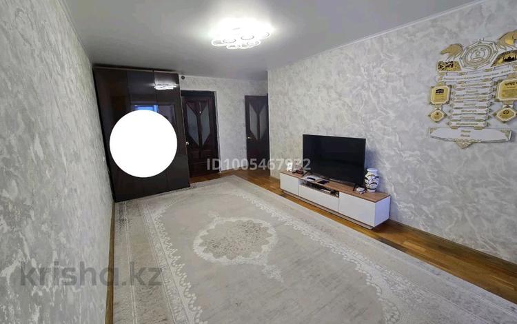 3-комнатная квартира · 60 м² · 5/5 этаж, Парковая — 50 лет октября за 15 млн ₸ в Рудном — фото 2