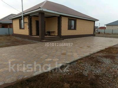 Жеке үй · 3 бөлме · 135 м² · 10 сот., Участок 511, бағасы: 29 млн ₸ в Актобе, жилой массив Рауан