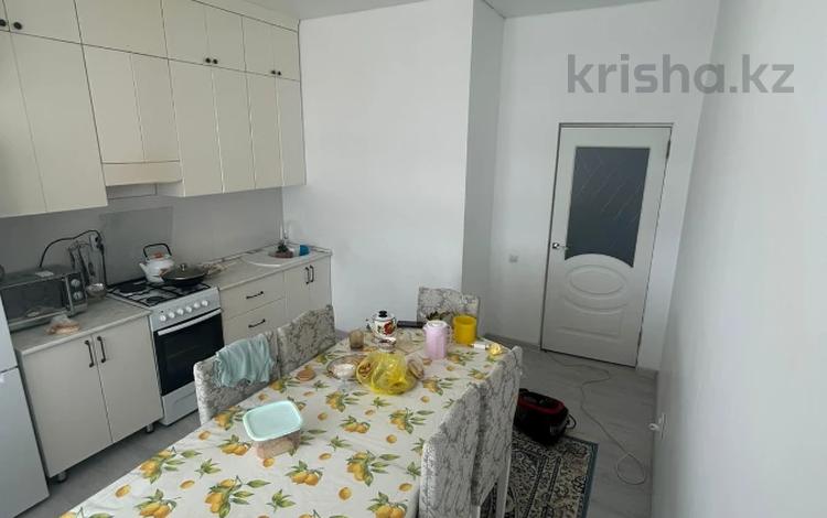2-комнатная квартира · 70 м² · 5/5 этаж, мкр. Алтын орда за 22 млн ₸ в Актобе — фото 2