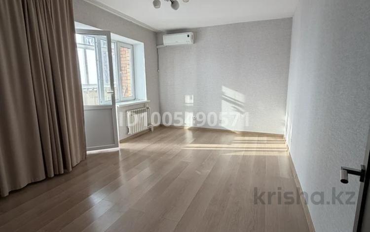 1-комнатная квартира · 52 м² · 8/9 этаж, 10 микрорайон 25 за 16.5 млн ₸ в Аксае — фото 8