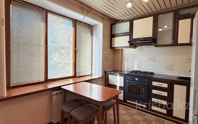 2-комнатная квартира · 65 м² · 2/5 этаж, мкр Самал-2 91/1 — Жолдасбекова за 400 000 ₸ в Алматы, Медеуский р-н — фото 2