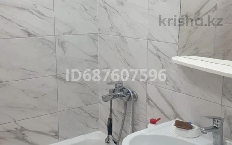 3-бөлмелі пәтер · 70 м² · 4/9 қабат, мкр Строитель 34 — Сырыма Датова, бағасы: 180 000 ₸ в Уральске — фото 7