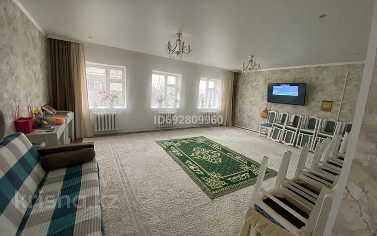 Отдельный дом · 5 комнат · 180 м² · 10 сот., мкр. Зачаганск пгт, Ермекова 21 — М.Шокай за 34 млн ₸ в Уральске — фото 17