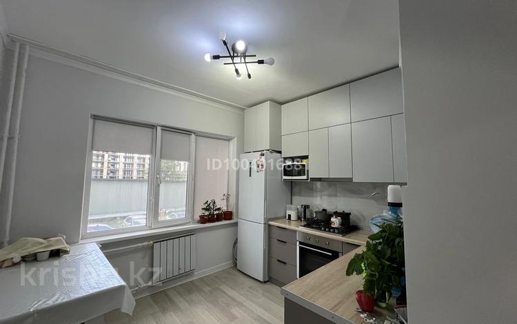 2-бөлмелі пәтер · 55 м² · 2/6 қабат, мкр Сары Арка, Ерниязова 16, бағасы: 28 млн ₸ в Атырау — фото 2