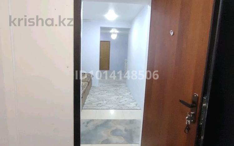 3-комнатная квартира · 90 м² · 2/10 этаж, мкр 12 45 — 41 остоновка за 25.5 млн ₸ в Актобе — фото 2