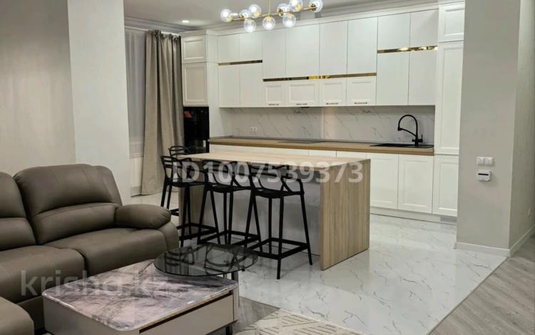 3-бөлмелі пәтер · 245 м² · 21/21 қабат, Аль-Фараби 21, бағасы: 1.8 млн ₸ в Алматы, Бостандыкский р-н — фото 2