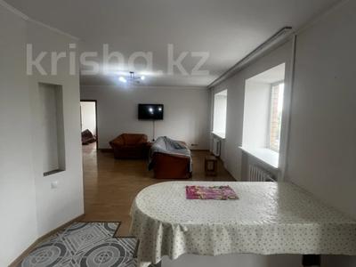 3-комнатная квартира · 135 м² · 4/5 этаж, Бараева 13 за 350 000 ₸ в Астане, р-н Байконур