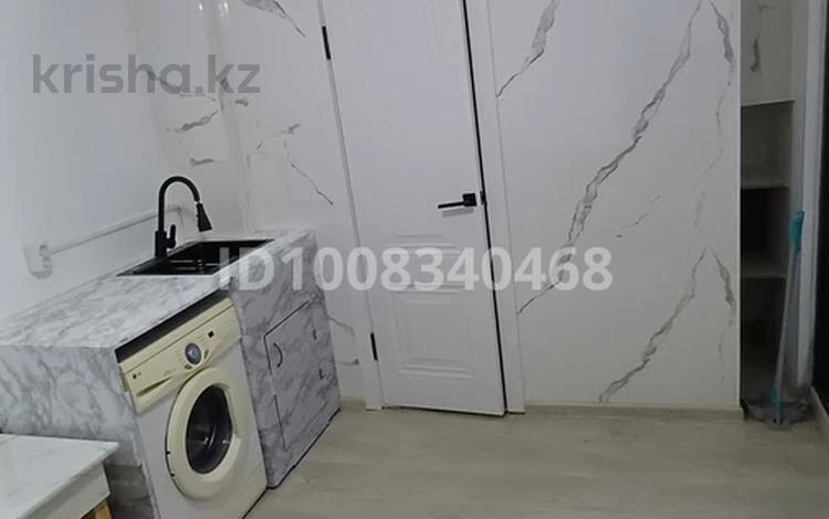1-комнатная квартира · 10 м² · 1/5 этаж, мкр Аксай-3, Бауыржан Момышулы 10а за 110 000 ₸ в Алматы, Ауэзовский р-н — фото 2