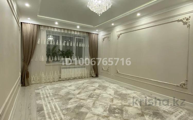 3-комнатная квартира · 90 м² · 1/5 этаж, мкр. Алтын орда, Батыс 2 340 за 37 млн 〒 в Актобе — фото 14