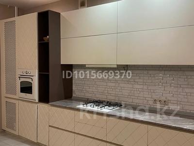 5-бөлмелі пәтер · 226 м² · 3/4 қабат, Алтын орда ш/а., Мәнгілік ел 7 — Мәңгілік ел, бағасы: 97.5 млн ₸ в Актобе, мкр. Алтын орда