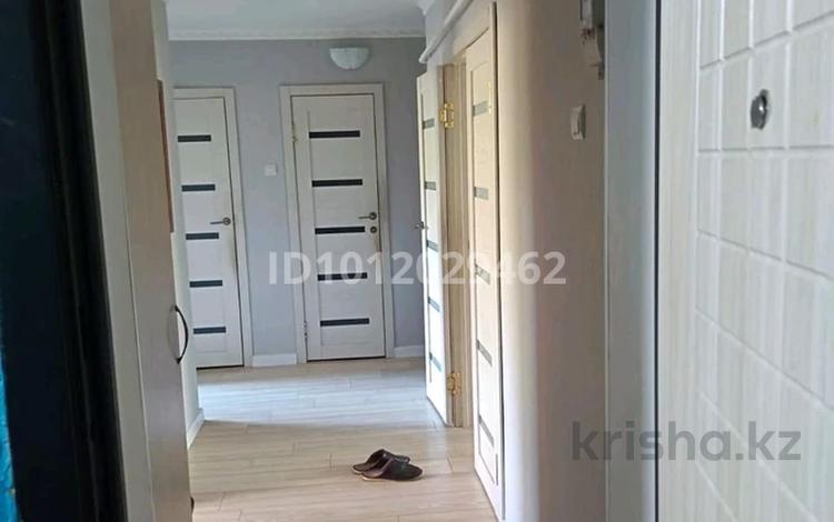 3-комнатная квартира · 61 м² · 2/5 этаж, ул. Темирбека Жургенова 1 за 16.7 млн ₸ в Актобе — фото 2