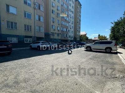 2-комнатная квартира · 67 м² · 4/9 этаж, Маметова 29 13 за 230 000 ₸ в Атырау, мкр Жилгородок