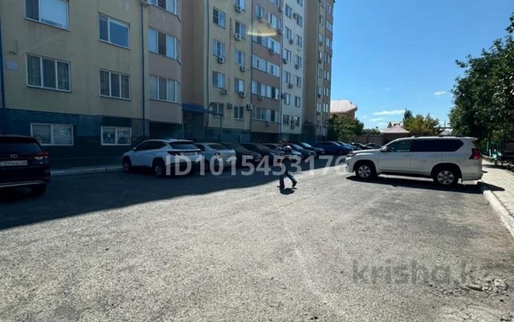 2-комнатная квартира · 67 м² · 4/9 этаж, Маметова 29 13 за 230 000 ₸ в Атырау, мкр Жилгородок — фото 2