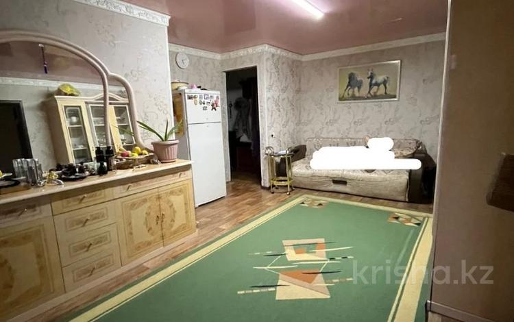 3-комнатная квартира, 52.3 м², 5/5 этаж, Уалиханова за 10.5 млн 〒 в Актобе — фото 7