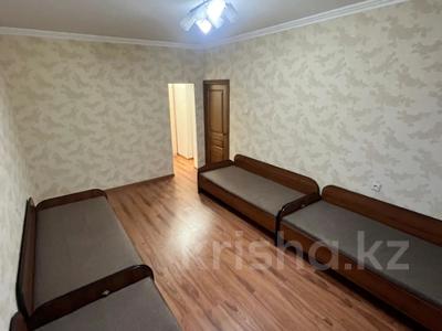 1-комнатная квартира, 41 м², 9/9 этаж, мкр Аксай-2 за 22.5 млн 〒 в Алматы, Ауэзовский р-н