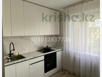 2-бөлмелі пәтер · 52 м² · 2/9 қабат, Майкудук, 18й микрорайон 4, бағасы: 18.5 млн ₸ в Караганде, Алихана Бокейханова р-н