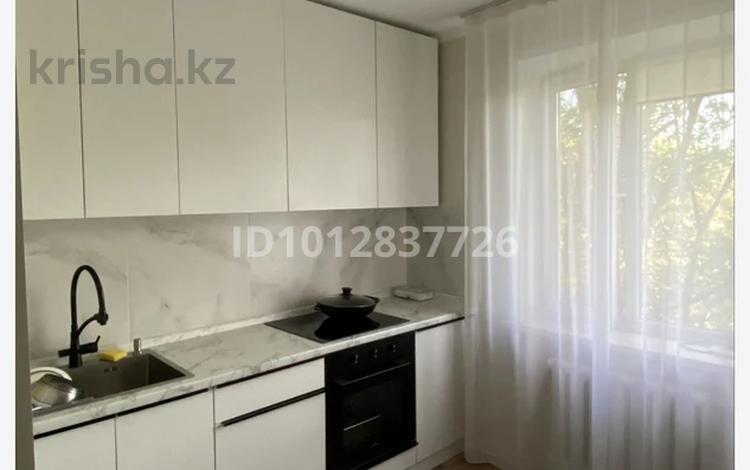 2-комнатная квартира · 52 м² · 2/9 этаж, Майкудук, 18й микрорайон 4 за 18.5 млн ₸ в Караганде, Алихана Бокейханова р-н — фото 2
