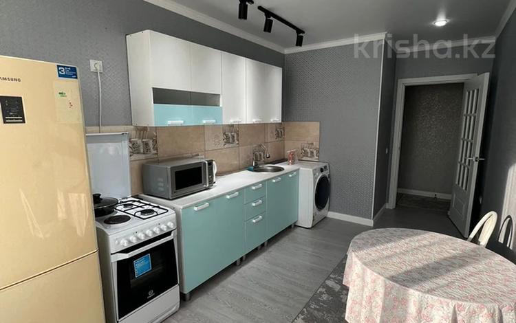 1-комнатная квартира, 40 м², 4/5 этаж помесячно, 3-й мкр, 3-й мик 10 дом