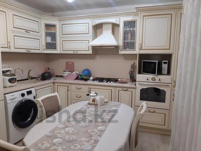 2-комнатная квартира · 55 м² · 7/9 этаж, мкр Аксай-4 за 45 млн 〒 в Алматы, Ауэзовский р-н