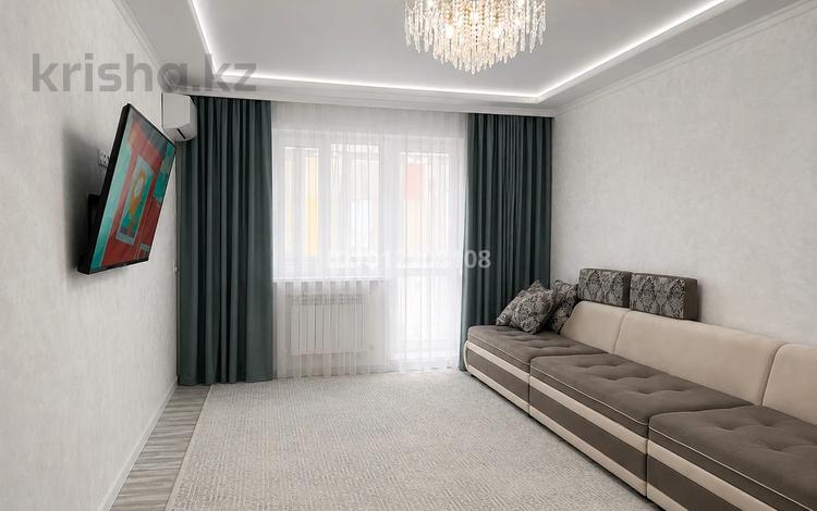 2-бөлмелі пәтер · 93.6 м² · 4/9 қабат, ул. Самал 82/3, бағасы: 43 млн ₸ в Уральске — фото 2