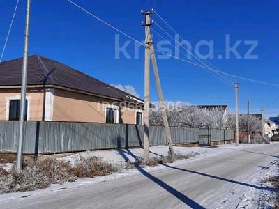 Отдельный дом · 3 комнаты · 180 м² · 10 сот., мкр Жумыскер, 17 4 — Возле супермаркета Москва за 41 млн 〒 в Атырау