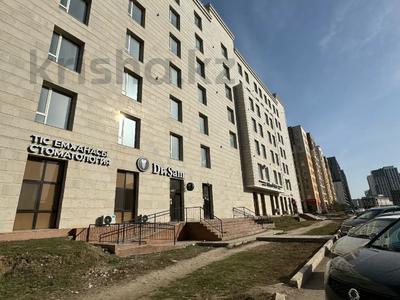 Коммерциялық жылжымайтын мүлік в Астане: Еркін, кеңселер, дүкендер мен бутиктер, қоғамдық тамақтану орны, сұлулық салондары, медорталықтар мен дәріханалар, білім орталықтары, ойын-сауық · 4162.8 м², бағасы: 1.6 млрд 〒 Еркін, кеңселер, дүкендер мен бутиктер, қоғамдық тамақтану орны, сұлулық салондары, медорталықтар мен дәріханалар, білім орталықтары, ойын-сауық · 4162.8 м², бағасы: 1.6 млрд 〒 в Астане, Нура р-н