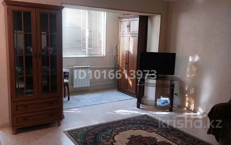 1-комнатная квартира · 35 м² · 2/4 этаж, 1-й мкр за 100 000 ₸ в Актау — фото 2