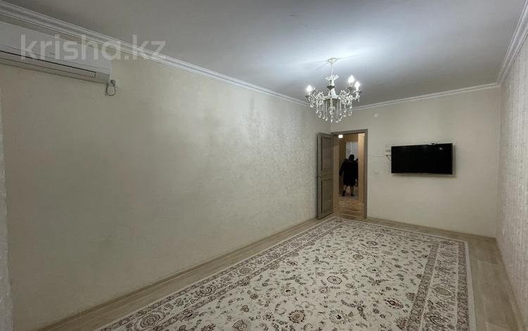 2-бөлмелі пәтер, 56 м², 4/6 қабат ай сайын, 32А мкр 19, бағасы: 110 000 〒 в Актау, 32А мкр — фото 2