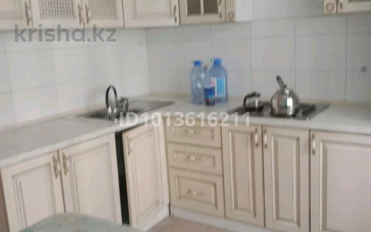 3-бөлмелі пәтер · 70 м² · 3/12 қабат, мкр Акбулак, Дарабоз 1-83, бағасы: 350 000 ₸ в Алматы, Алатауский р-н — фото 2