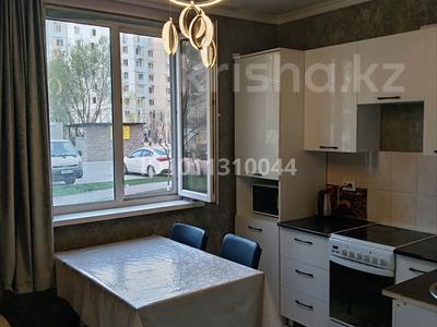 1-бөлмелі пәтер · 38 м² · 1/12 қабат, мкр Акбулак, 1-я улица, бағасы: 28 млн ₸ в Алматы, Алатауский р-н
