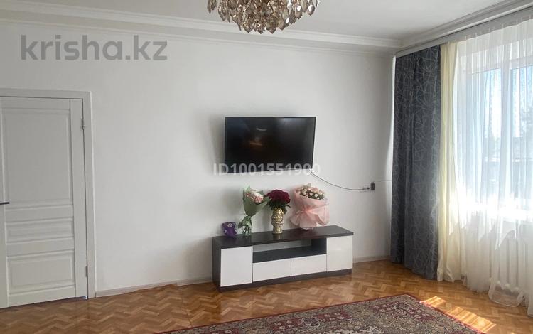 Отдельный дом · 4 комнаты · 220 м² · 6 сот., Достаевского 279а — Рядом с баней Пихта за 35 млн ₸ в Семее — фото 2
