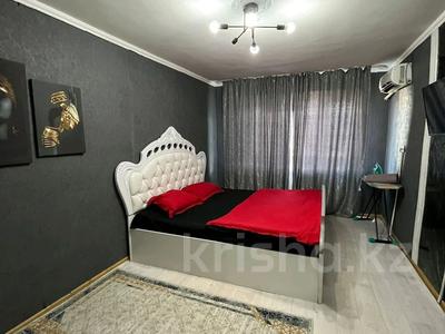 1-комнатная квартира · 32 м² · 2/5 этаж, Муратбаева 20 — Зади супер маркет Алатау за 11 000 〒 в 