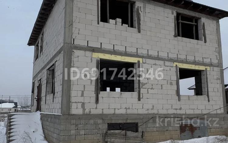 Отдельный дом • 4 комнаты • 300 м² • 8 сот., Алматы 7 за 29 млн 〒 в Тонкерисе — фото 2