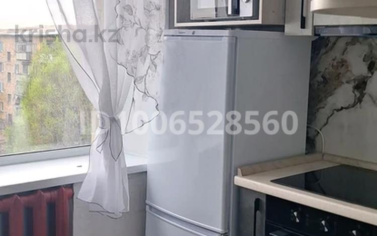 2-комнатная квартира · 48 м² · 5/5 этаж, Пришахтинск, Пришахтинск, 21й микрорайон — Налоговой, мини-маркет Тис за 160 000 ₸ в Караганде, Алихана Бокейханова р-н — фото 2