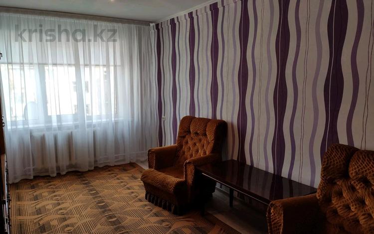 1-комнатная квартира, 35 м², 2/5 этаж помесячно, Ибраева за 85 000 〒 в Петропавловске — фото 2
