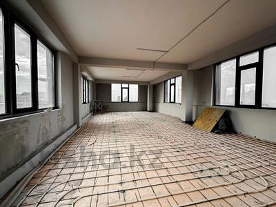 Свободное назначение, офисы, магазины и бутики, склады, общепит, салоны красоты, бани, гостиницы и зоны отдыха, фитнес и спорт, медцентры и аптеки, образование, развлечения, конференц-залы, кабинеты и рабочие места, студии · 1462 м² за ~ 12.4 млн 〒 в Алматы, Медеуский р-н