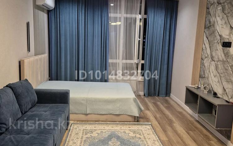 1-комнатная квартира · 40 м² · 7/9 этаж, Кумисбекова 9А за 250 000 ₸ в Астане, Сарыарка р-н — фото 2