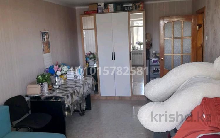 1-комнатная квартира · 35 м² · 5/5 этаж, мкр 11 27 за 12 млн ₸ в Актобе — фото 2