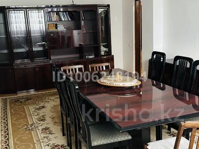 4-комнатная квартира · 74 м² · 5/5 этаж, мкр Самал-2 48 — Мендыгулова Снегина за 72 млн ₸ в Алматы, Медеуский р-н
