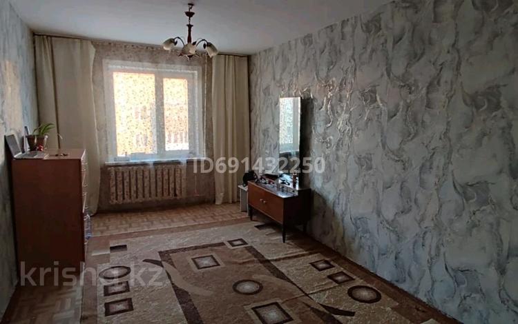 1-комнатная квартира, 32 м², 5/5 этаж, хименко за 10.5 млн 〒 в Петропавловске — фото 2