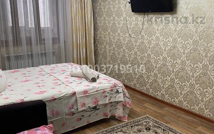 1-комнатная квартира · 38 м² · 1/5 этаж, 8-й микрорайон 1 за 9 000 ₸ в Шымкенте, Туран р-н — фото 2