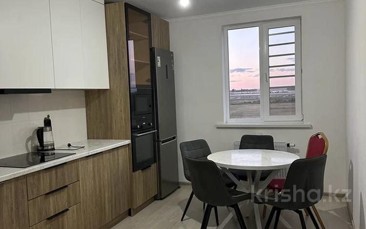 3-комнатная квартира · 72 м² · 8/9 этаж, А 108 34 за 250 000 ₸ в Астане, Сарайшык р-н — фото 2