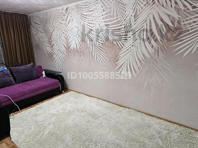 2-комнатная квартира · 43 м² · 4/5 этаж, Майкудук, Майкудук, 12й микрорайон — Парк Майкудука, 12 микрорайон за 10.5 млн ₸ в Караганде, Алихана Бокейханова р-н