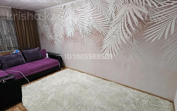 2-комнатная квартира · 43 м² · 4/5 этаж, Майкудук, Майкудук, 12й микрорайон — Парк Майкудука, 12 микрорайон за 10.5 млн ₸ в Караганде, Алихана Бокейханова р-н — фото 4