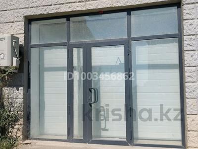 Свободное назначение, офисы, магазины и бутики, склады, салоны красоты, фитнес и спорт, медцентры и аптеки, образование, кабинеты и рабочие места, студии · 150 м² за 500 000 〒 в Актау, 14-й мкр