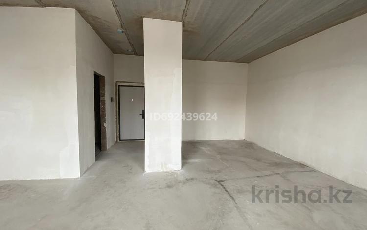 1-комнатная квартира, 41.5 м², 2/12 этаж, Аль Фараби 5 за 20.5 млн 〒 в Астане, Есильский р-н — фото 2