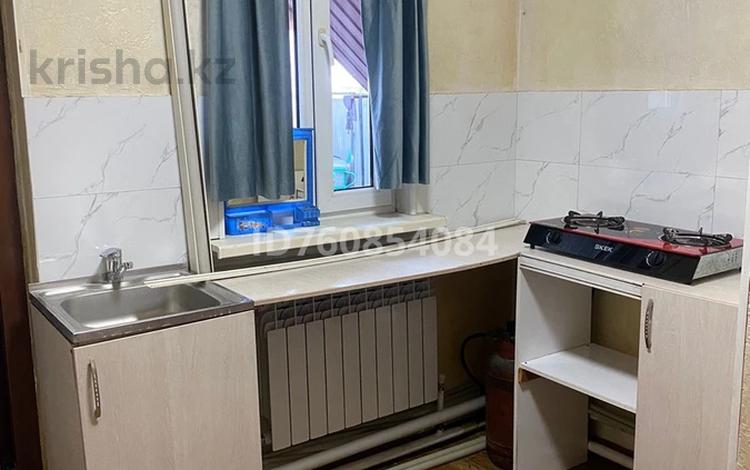 1-бөлмелі пәтер · 25 м² · 1 қабат, мкр 6-й градокомплекс, Мкр 6-й градокомплекс 34 — За базаром Кенжехан, бағасы: 115 000 ₸ в Алматы, Алатауский р-н — фото 2