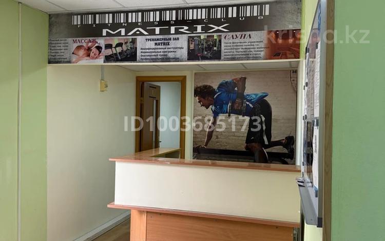 Свободное назначение, салоны красоты, фитнес и спорт, кабинеты и рабочие места · 390 м² за 1 млн 〒 в Актау, 15-й мкр — фото 10