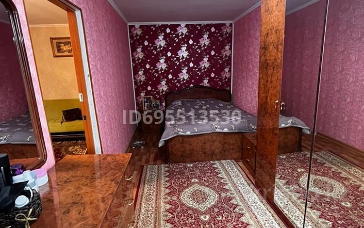 3-бөлмелі пәтер · 70 м² · 1/5 қабат, 17-шағынаудан — Возое сквера рядом Магнум, бағасы: 15 000 ₸ в Шымкенте, Аль-Фарабийский р-н — фото 2